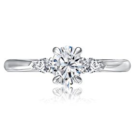 Three Stone Round Center Diamond Engagment Ring